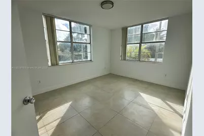 492 NW 165th St Rd #C-215, Miami, FL 33169 - Photo 23