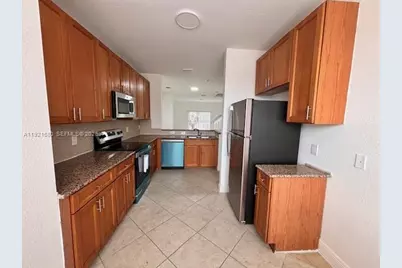 1972 NE 5th St #1972, Boynton Beach, FL 33435 - Photo 17