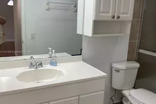 1725 W 60th St, Hialeah, FL 33012 - Photo 13