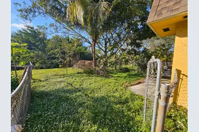 2311-2315 NW 59th Way, Lauderhill, FL 33313 - Photo 45