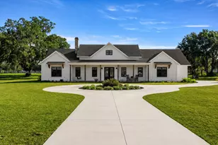 10561 NE 104th Cir, Other City - In The State Of Florida, FL 34484 - Photo 1