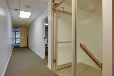 2843 Pembroke Rd #2nd Floor, Hollywood, FL 33020 - Photo 5