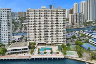 300 Bayview Dr, Sunny Isles Beach, FL 33160 - Photo 9