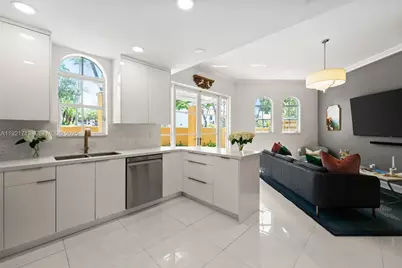 18475 NE 30th Pl, Aventura, FL 33160 - Photo 3