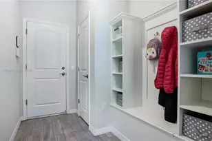 8605 Patron Ln, Lake Worth, FL 33467 - Photo 9