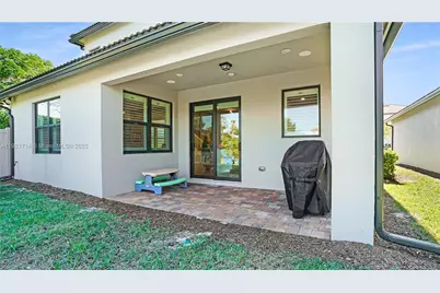 8605 Patron Ln, Lake Worth, FL 33467 - Photo 45
