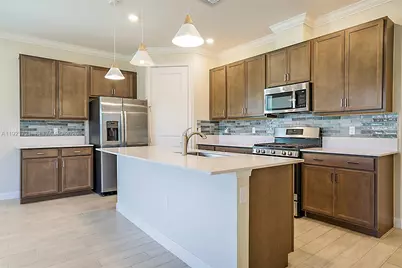 400 SE Mulberry Way, Port Saint Lucie, FL 34984 - Photo 9