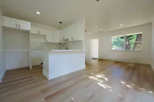 11316 Peachtree Dr, Miami, FL 33161 - Photo 11