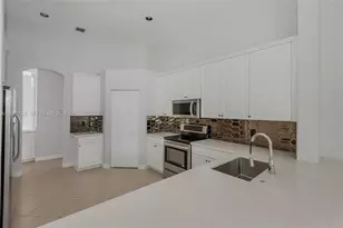 3843 Oak Ridge Cir, Weston, FL 33331 - Photo 5