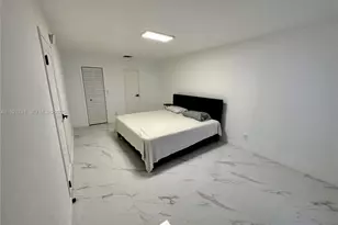 13499 Biscayne Blvd, North Miami, FL 33181 - Photo 9