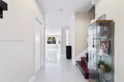 7257 NW 113th Pl, Doral, FL 33178 - Photo 7