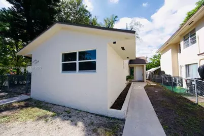 11316 Peachtree Dr #2, Miami, FL 33161 - Photo 1