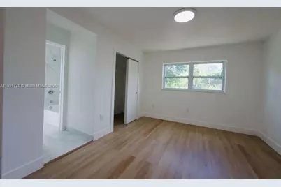 11316 Peachtree Dr #2, Miami, FL 33161 - Photo 9