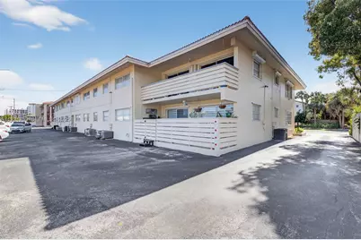 371 SW 8th St #2C, Boca Raton, FL 33432 - Photo 3