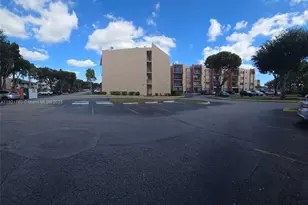 13707 Kendale Lakes Cir, Miami, FL 33183 - Photo 1