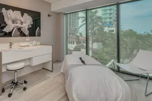 460 NE 28th St, Miami, FL 33137 - Photo 13