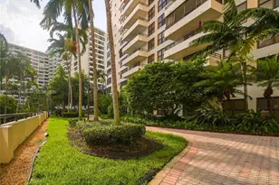 2500 Parkview Dr, Hallandale Beach, FL 33009 - Photo 27