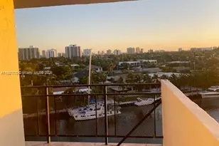 401 Golden Isles Dr, Hallandale Beach, FL 33009 - Photo 21