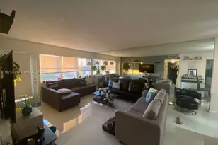 401 Golden Isles Dr, Hallandale Beach, FL 33009 - Photo 25