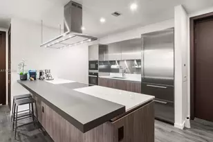 1000 Brickell Plaza, Miami, FL 33131 - Photo 7