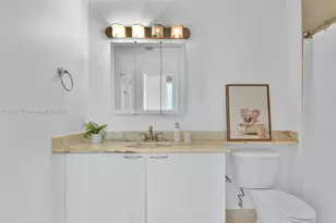 234 NE 3rd St, Miami, FL 33132 - Photo 35