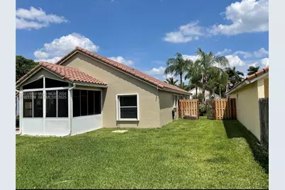 1972 Oak Berry Cir #1972, Wellington, FL 33414 - Photo 13