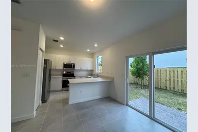 2622 SE 27th Ct #2622, Homestead, FL 33035 - Photo 3