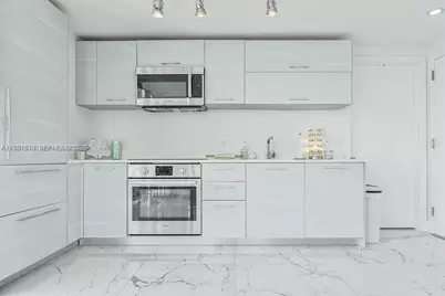 650 NE 32nd St #3808, Miami, FL 33137 - Photo 7