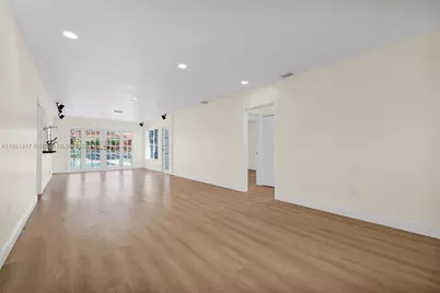 5781 SW 25th St, Miami, FL 33155 - Photo 5