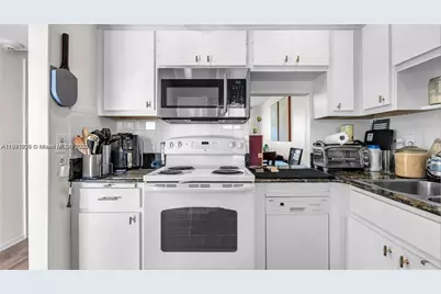 2223 Park Ln #207, Hollywood, FL 33021 - Photo 3