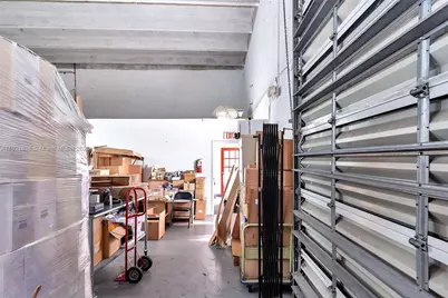 8450 NW 68 St, Doral, FL 33166 - Photo 33