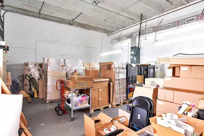 8450 NW 68 St, Doral, FL 33166 - Photo 29