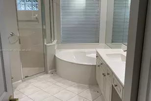 2518 Bay Pointe Ct, Weston, FL 33327 - Photo 17