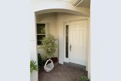 2518 Bay Pointe Ct, Weston, FL 33327 - Photo 5