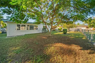 7831 NW 46th Ct, Lauderhill, FL 33351 - Photo 25