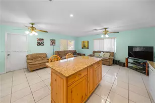 7831 NW 46th Ct, Lauderhill, FL 33351 - Photo 7