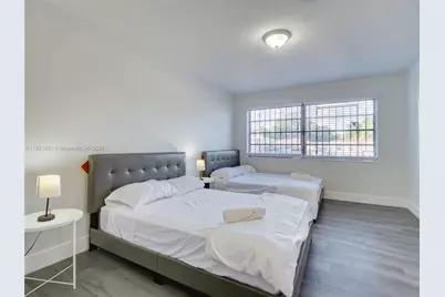 1141 NW 75th St, Miami, FL 33150 - Photo 9