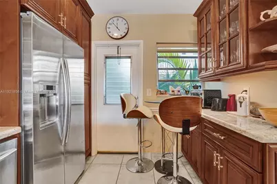 330 SE 2nd St #404E, Hallandale Beach, FL 33009 - Photo 11