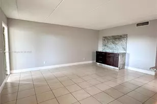 105 Meadows Cir, Boynton Beach, FL 33436 - Photo 11