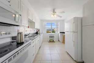 2851 NE 183rd St, Aventura, FL 33160 - Photo 25