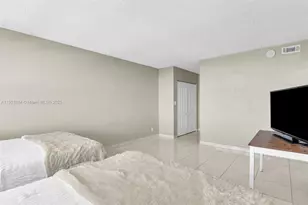 2500 Parkview Dr, Hallandale Beach, FL 33009 - Photo 37