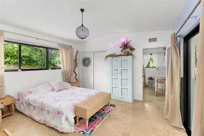 301 NE 115th St, Miami, FL 33161 - Photo 27