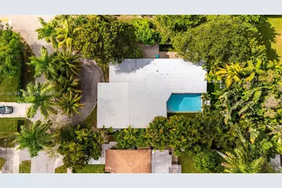 301 NE 115th St, Miami, FL 33161 - Photo 53