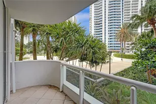 21200 The Point, Aventura, FL 33180 - Photo 51