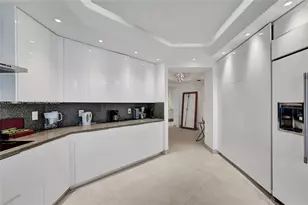 21200 The Point, Aventura, FL 33180 - Photo 43