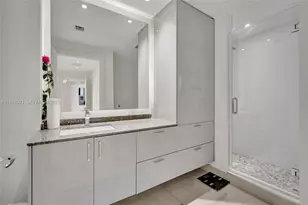 21200 The Point, Aventura, FL 33180 - Photo 57