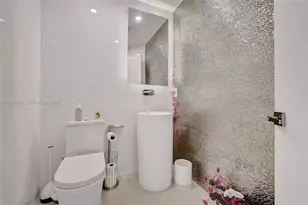 21200 The Point, Aventura, FL 33180 - Photo 45