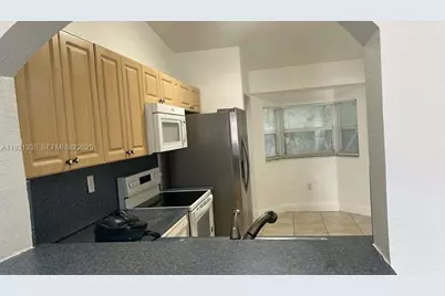 1250 SE 28th Ct #203, Homestead, FL 33035 - Photo 7