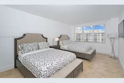 5601 Collins Ave #1516, Miami Beach, FL 33140 - Photo 7