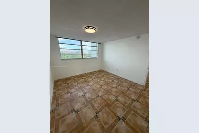 7850 Byron Ave #403, Miami Beach, FL 33141 - Photo 21